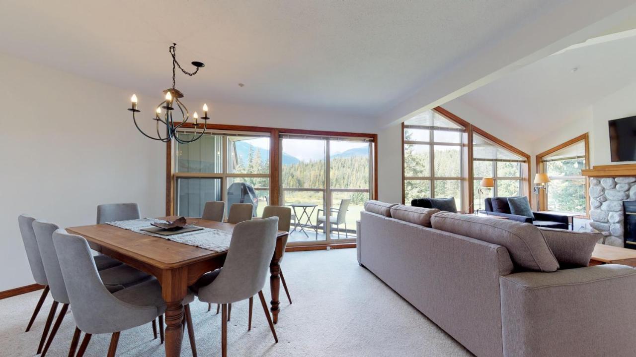 Spacious Family With Spectacular Views By Harmony Ferienhaus Whistler