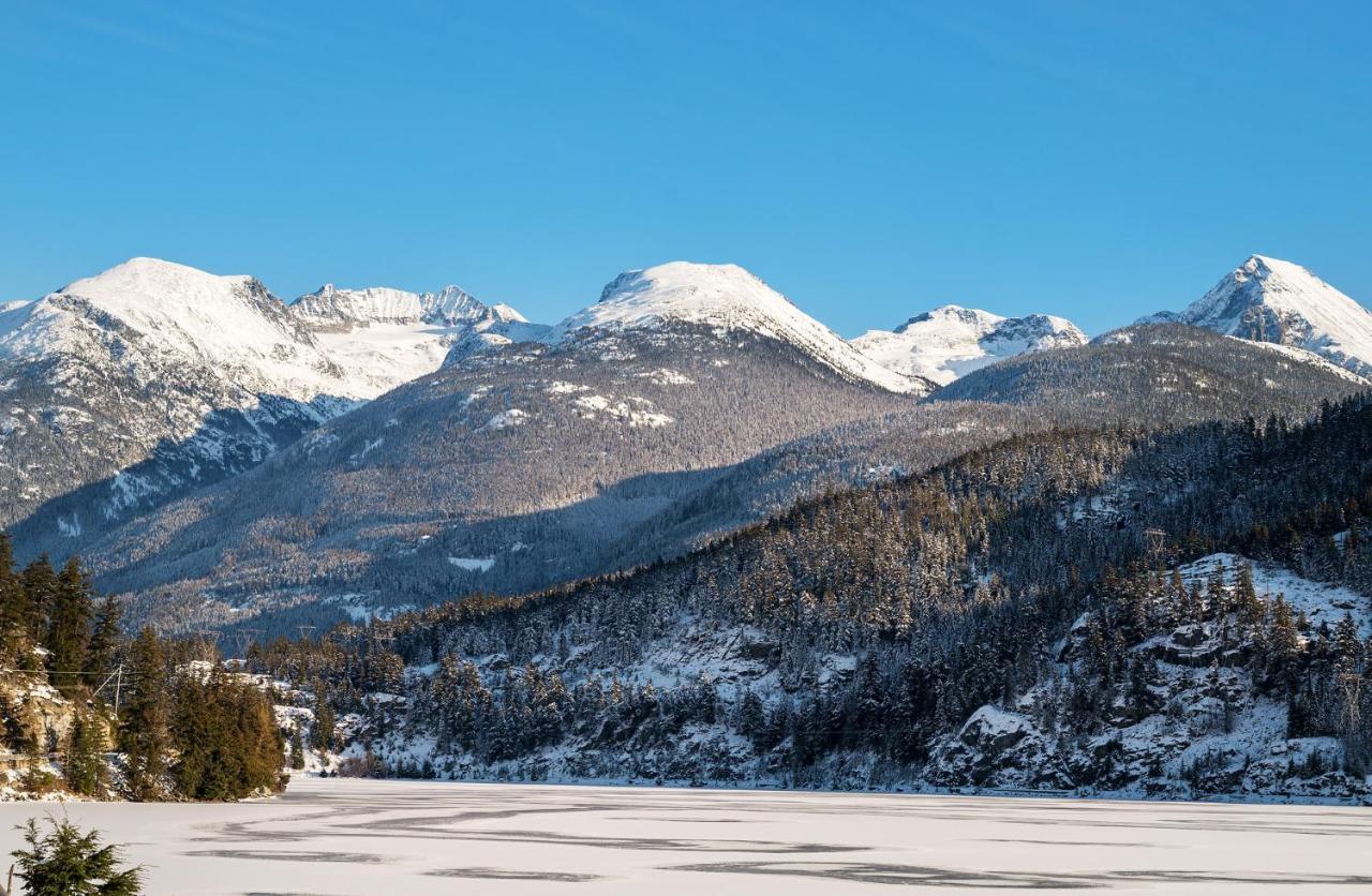 Spacious Family With Spectacular Views By Harmony Ferienhaus Whistler